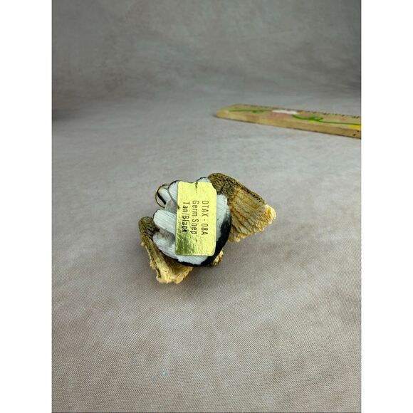 Miniature German Shepherd Dog Figurine Angel Wings - Picture 8 of 8